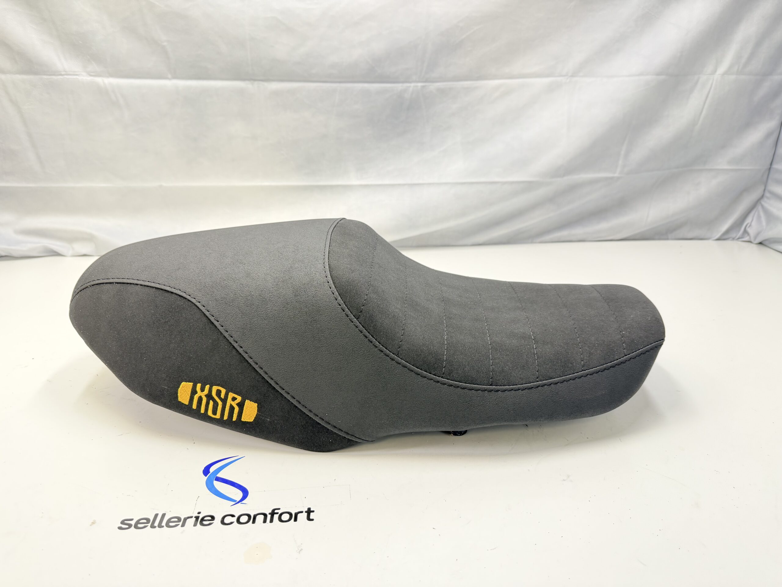 Selle confort moto YAMAHA XSR 900 jaune