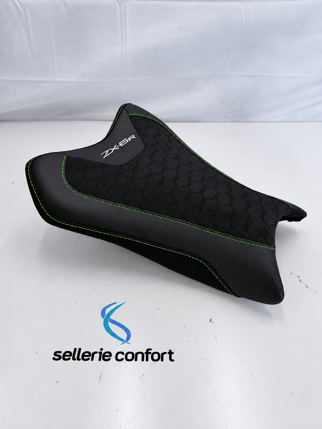 Housse de selle design Kawasaki ZX-6R de 2024 à 2027 - Nid d'abeille
